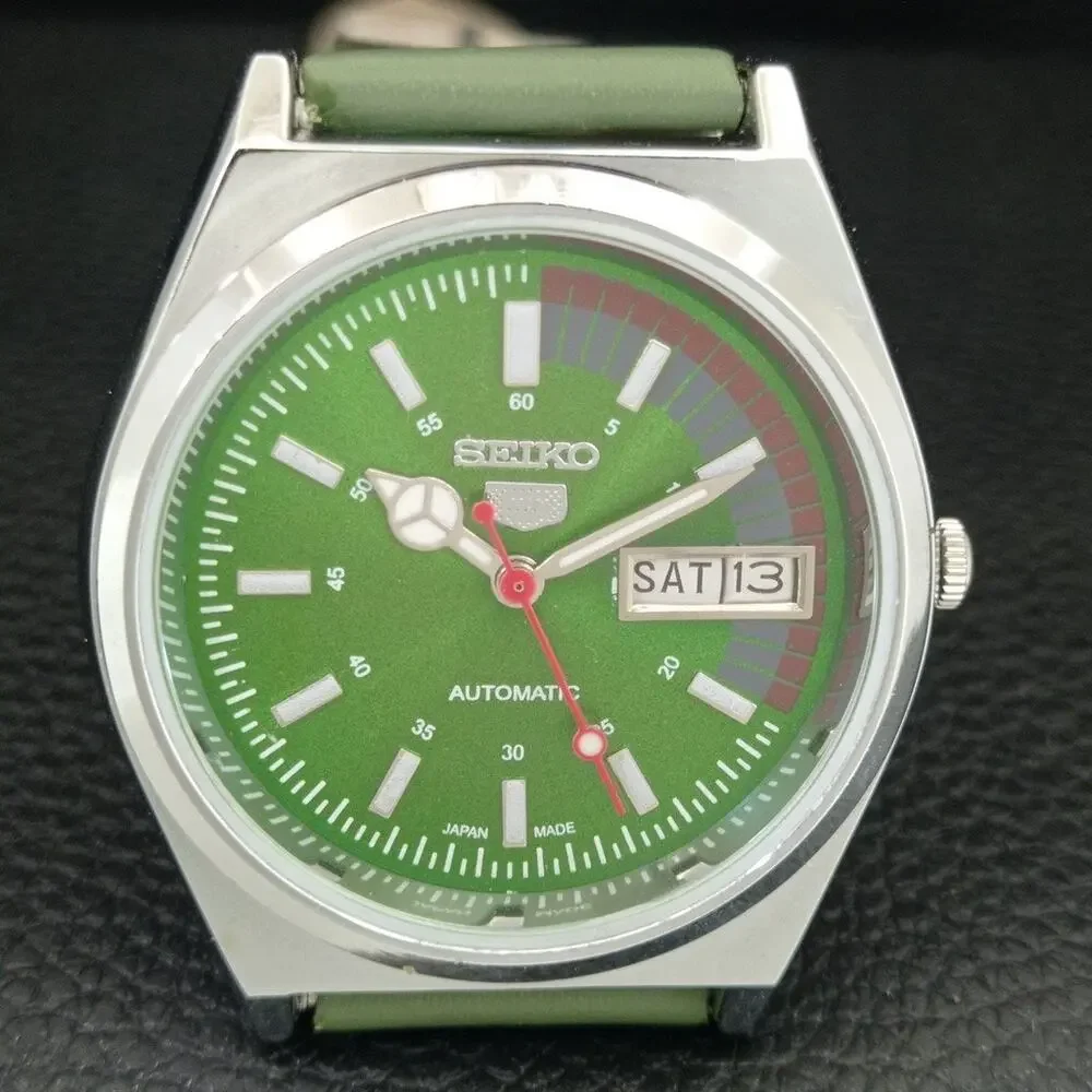 Vintage 1989 Seiko Automatic Mens Silver Watch W/daydate & Silver Accents